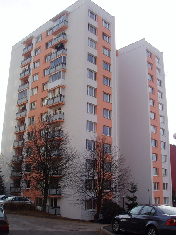 Zateplenie stien a lógií na Strážovská 4 B. Bystrica